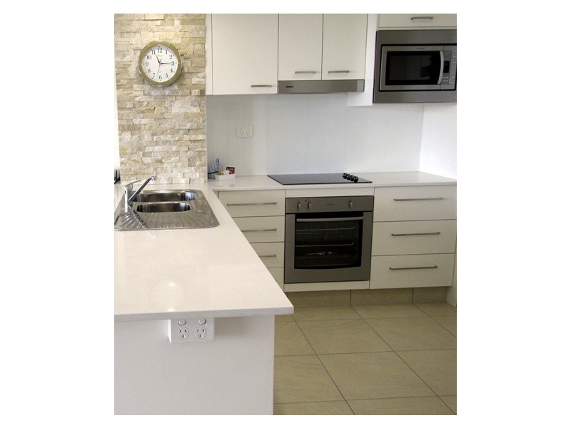 6B/3 Second Avenue, Burleigh Heads QLD 4220