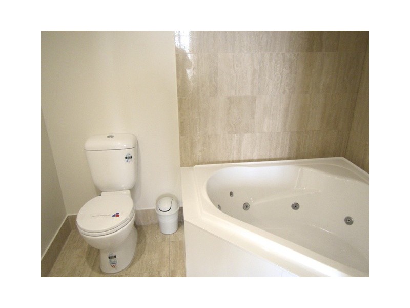 6B/3 Second Avenue, Burleigh Heads QLD 4220