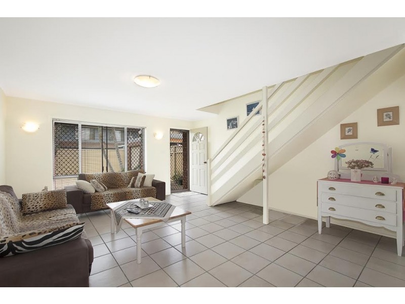 2/35 Frascott Avenue, Varsity Lakes QLD 4227