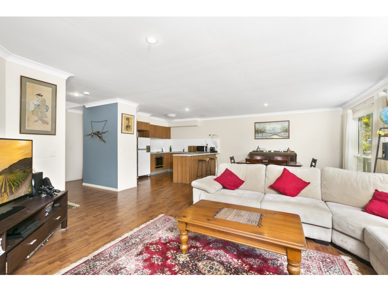 2/31 Tallebudgera Creek Road, Burleigh Heads QLD 4220