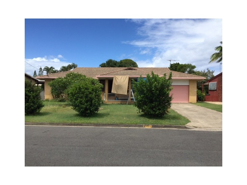 17 Egret Avenue, Burleigh Waters QLD 4220