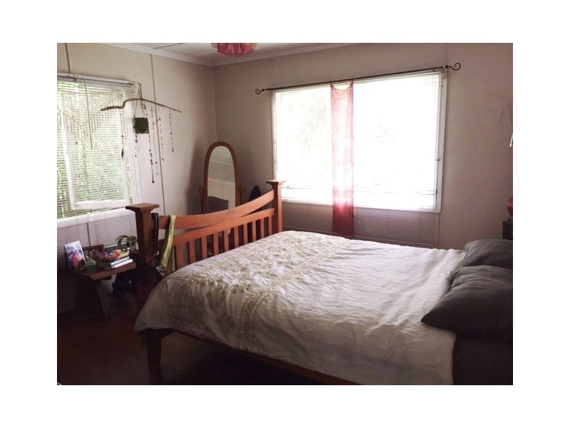 35 Acanthus Avenue, Burleigh Heads QLD 4220