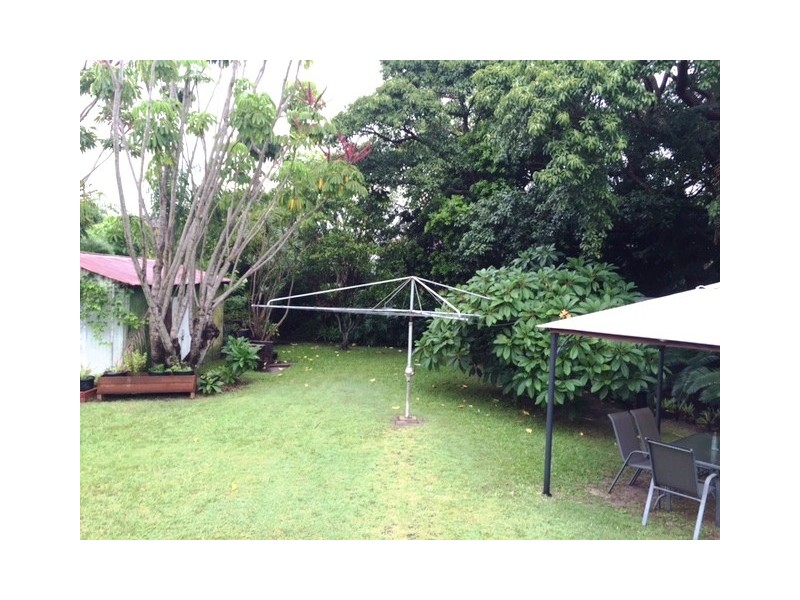 35 Acanthus Avenue, Burleigh Heads QLD 4220