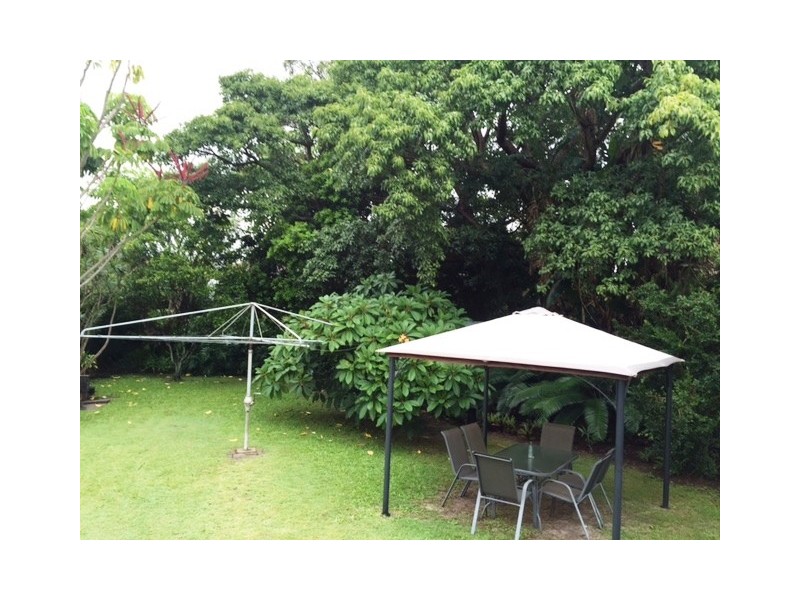 35 Acanthus Avenue, Burleigh Heads QLD 4220