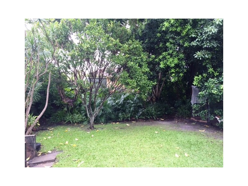 35 Acanthus Avenue, Burleigh Heads QLD 4220