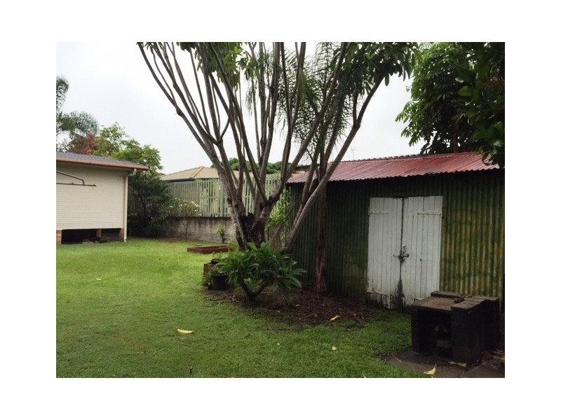 35 Acanthus Avenue, Burleigh Heads QLD 4220