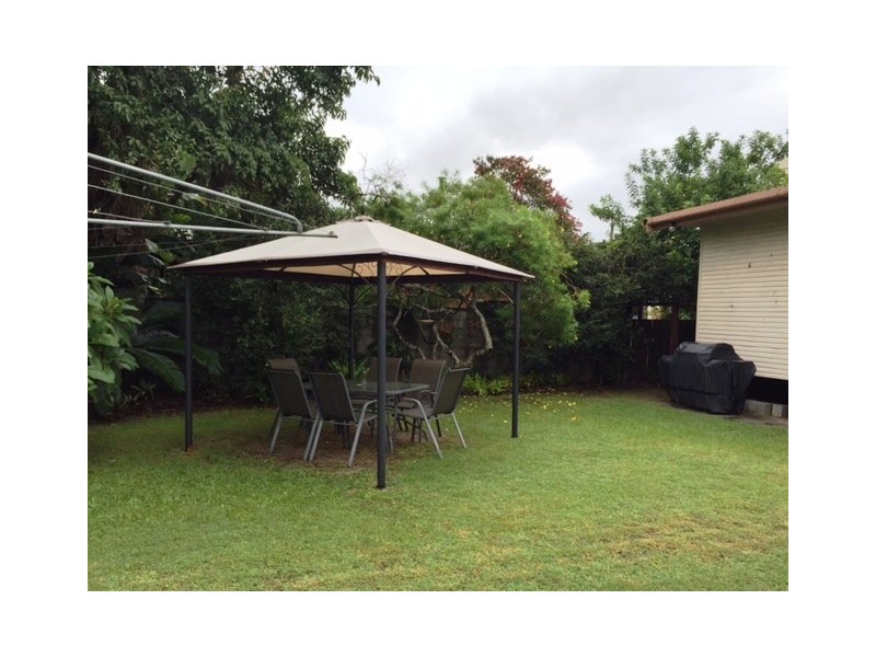 35 Acanthus Avenue, Burleigh Heads QLD 4220