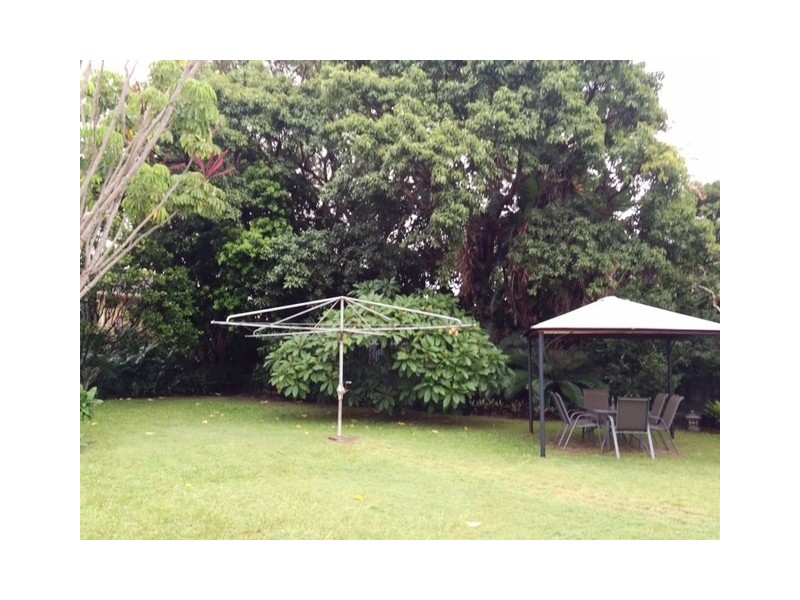 35 Acanthus Avenue, Burleigh Heads QLD 4220