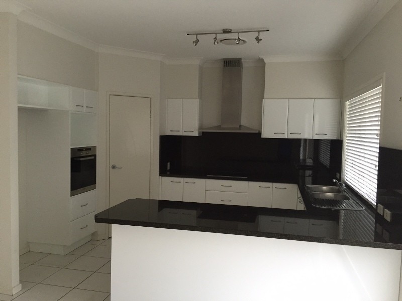 Varsity Lakes QLD 4227