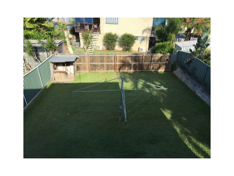 44 Hillcrest Parade, Miami QLD 4220