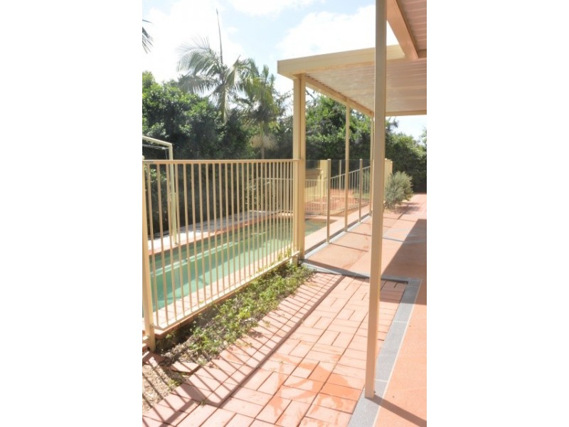 62 Sea Eagle Drive, Burleigh Waters QLD 4220