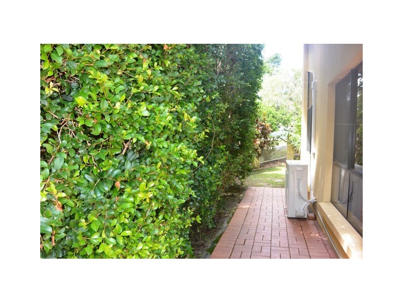 62 Sea Eagle Drive, Burleigh Waters QLD 4220