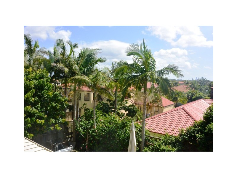 62 Sea Eagle Drive, Burleigh Waters QLD 4220