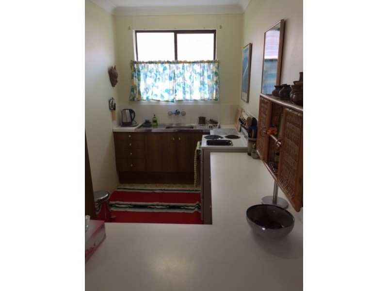 11/1871 Gold Coast Highway, Burleigh Heads QLD 4220