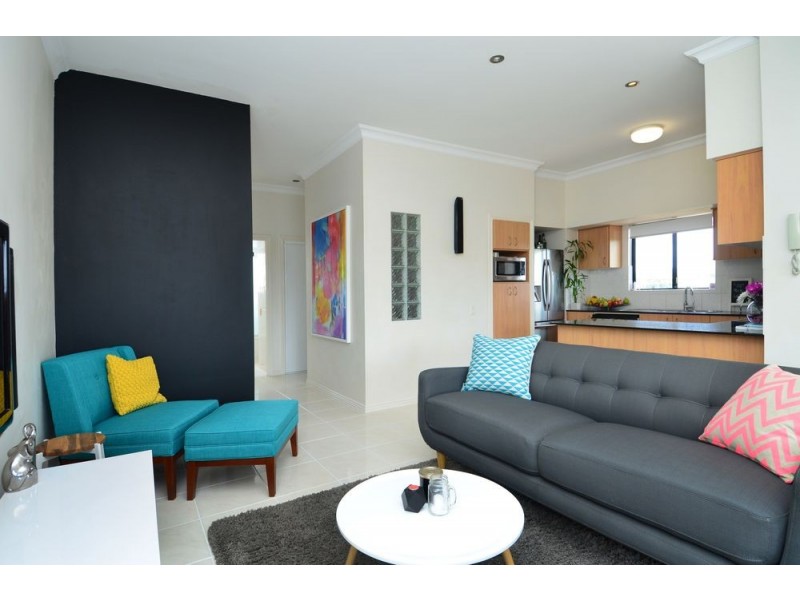 9/2008 Gold Coast Highway, Miami QLD 4220