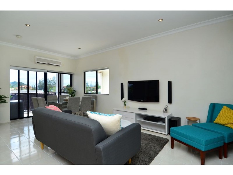 9/2008 Gold Coast Highway, Miami QLD 4220