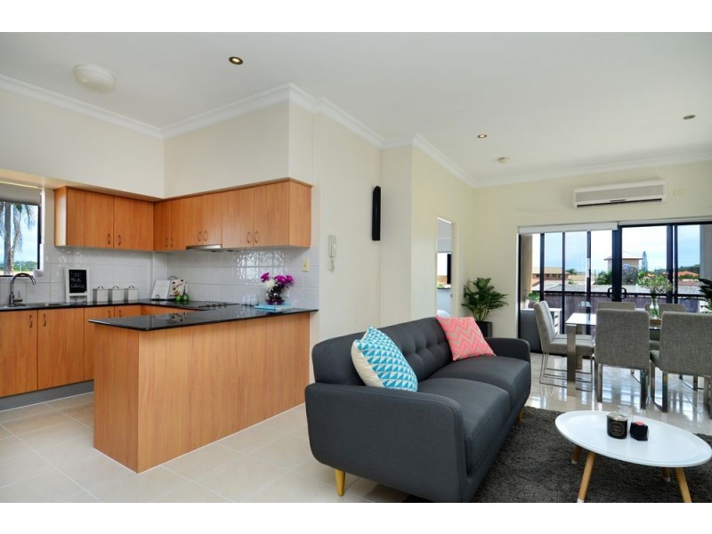 9/2008 Gold Coast Highway, Miami QLD 4220