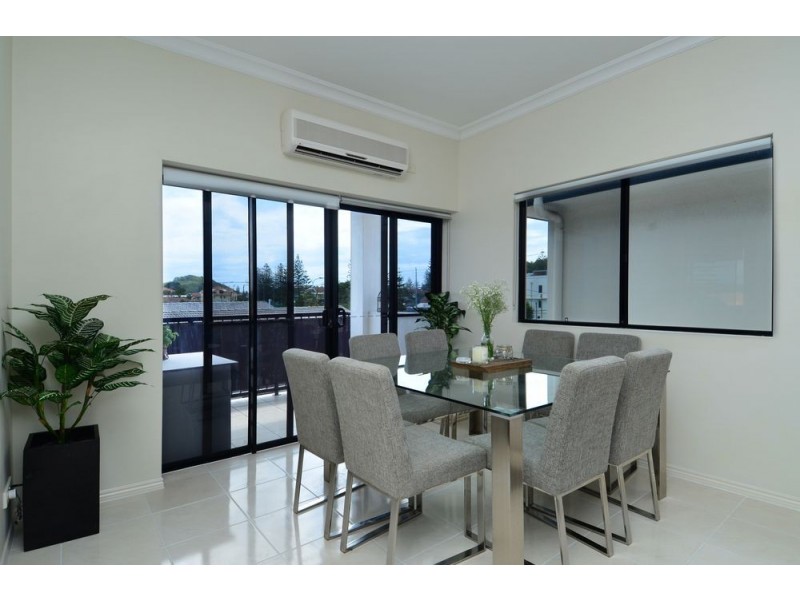 9/2008 Gold Coast Highway, Miami QLD 4220
