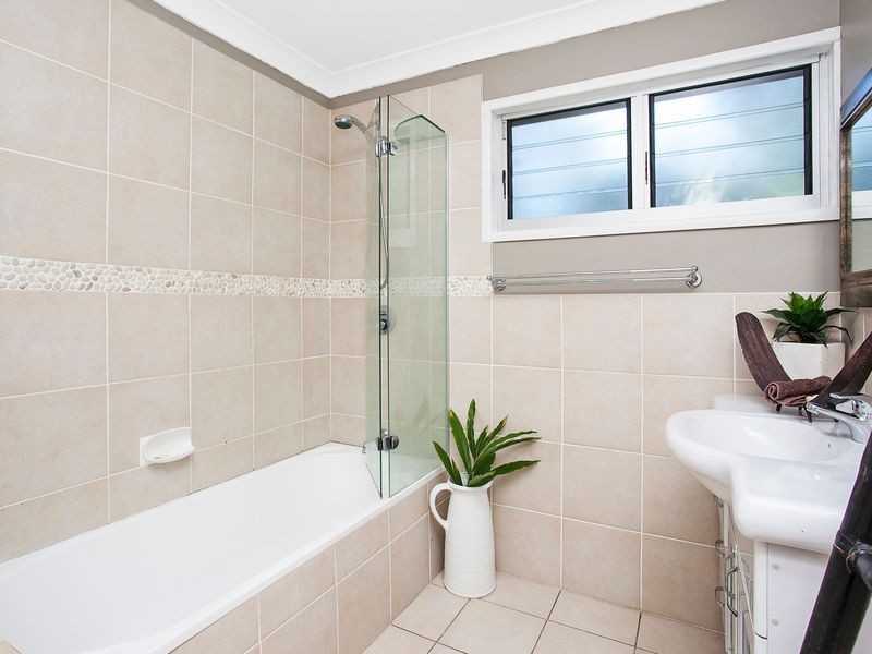 25 Tawarri Cr, Burleigh Heads QLD 4220