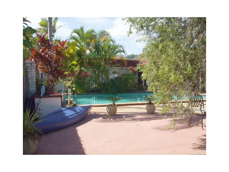 1 Parakeet Place, Burleigh Waters QLD 4220