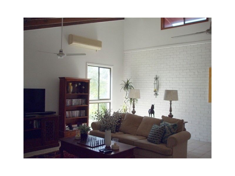 1 Parakeet Place, Burleigh Waters QLD 4220