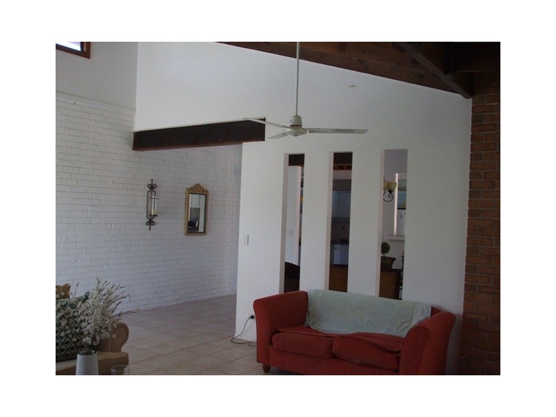1 Parakeet Place, Burleigh Waters QLD 4220