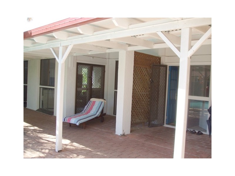 1 Parakeet Place, Burleigh Waters QLD 4220