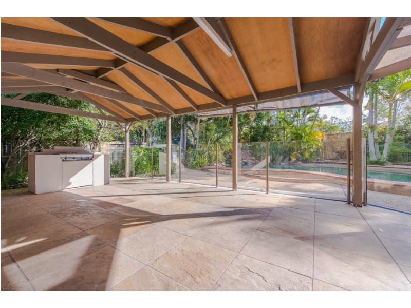 45 Rawlinna Drive, Mermaid Waters QLD 4218