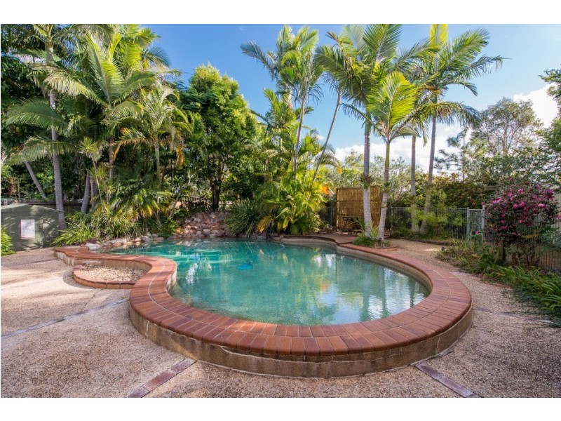 45 Rawlinna Drive, Mermaid Waters QLD 4218