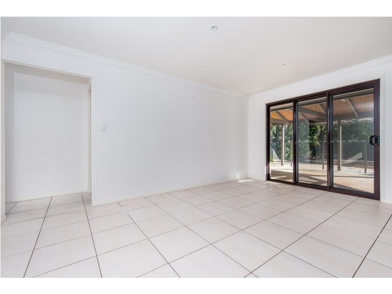 45 Rawlinna Drive, Mermaid Waters QLD 4218