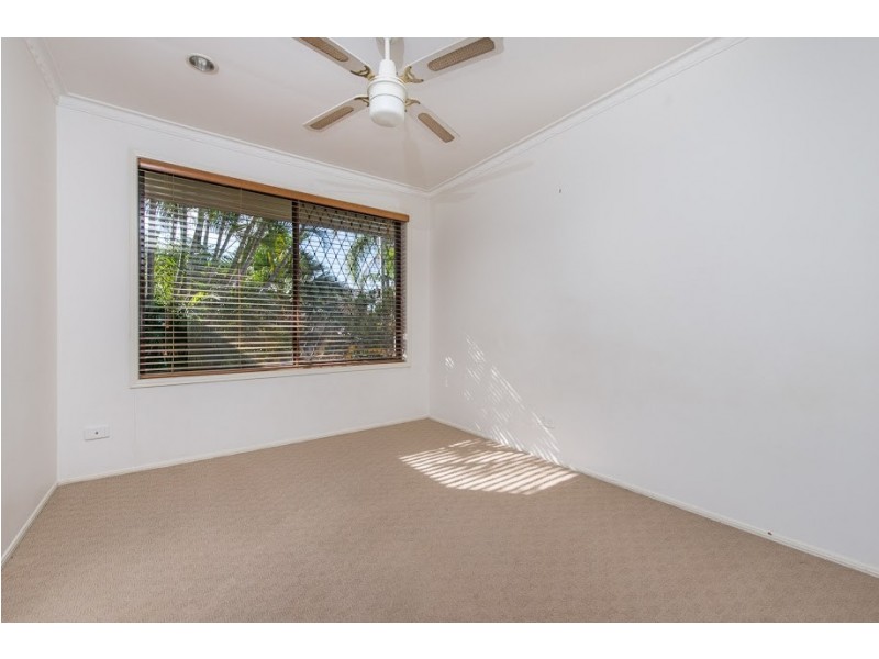 45 Rawlinna Drive, Mermaid Waters QLD 4218