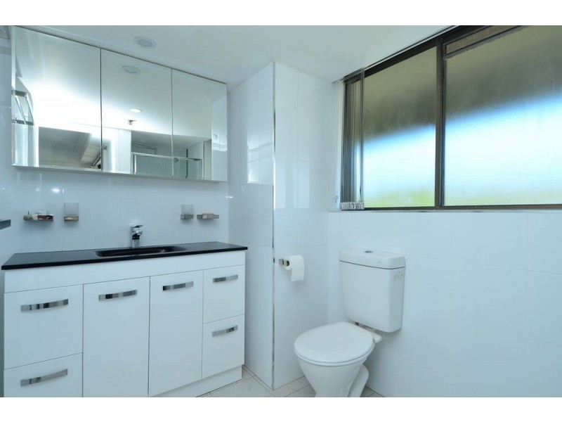 120/45 Hayle Street, Burleigh Heads QLD 4220