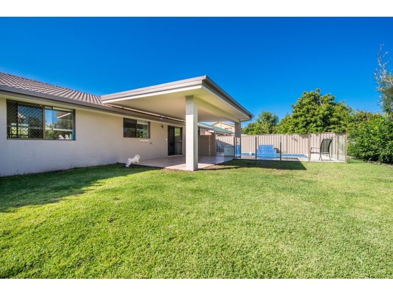 70 Mountain View Avenue, Burleigh Waters QLD 4220