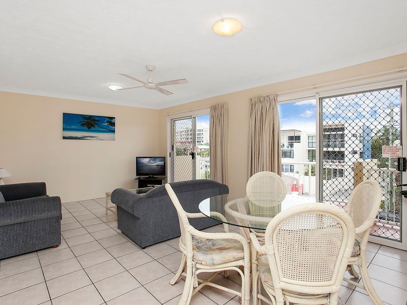 16/1 Tallebudgera Drive, Palm Beach QLD 4221