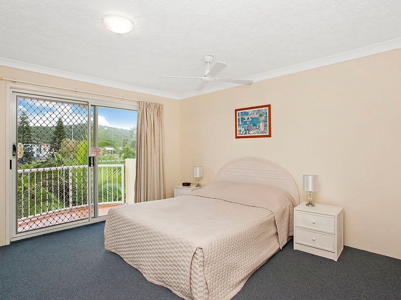 16/1 Tallebudgera Drive, Palm Beach QLD 4221