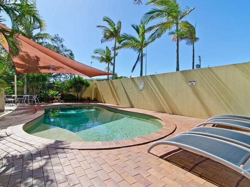 16/1 Tallebudgera Drive, Palm Beach QLD 4221