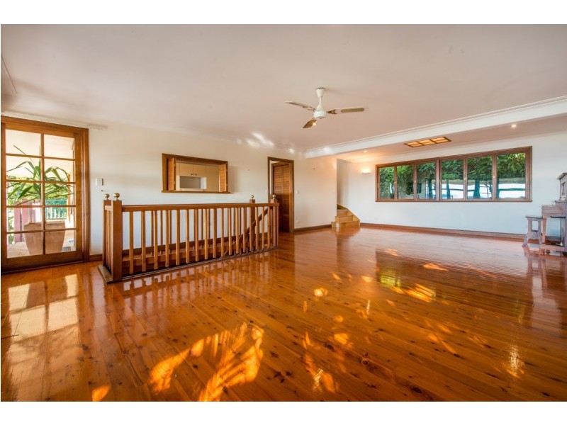 30 Mount Street, Burleigh Heads QLD 4220