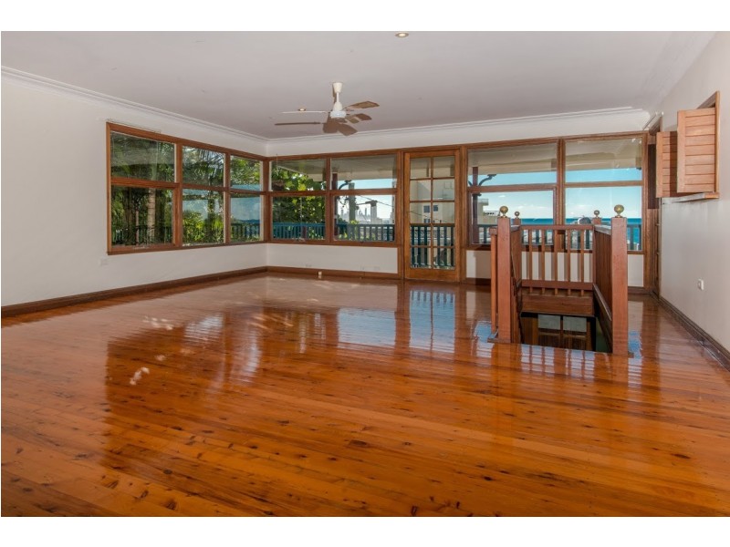 30 Mount Street, Burleigh Heads QLD 4220