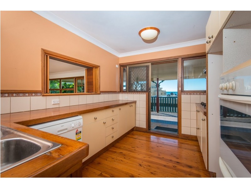30 Mount Street, Burleigh Heads QLD 4220