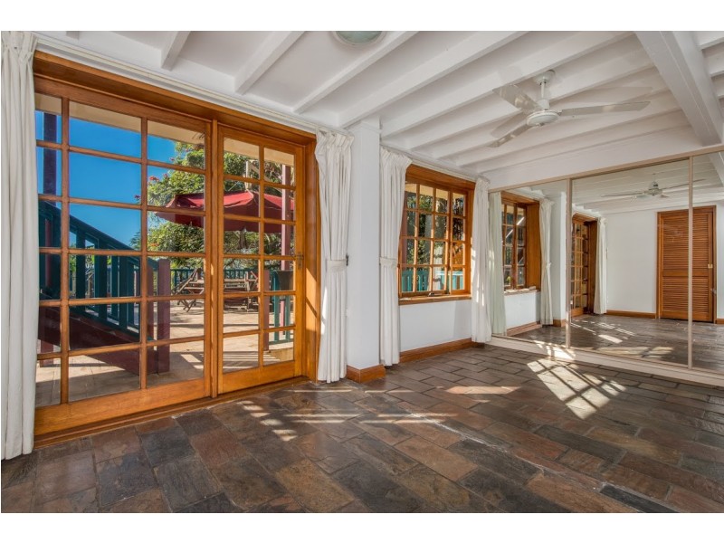 30 Mount Street, Burleigh Heads QLD 4220