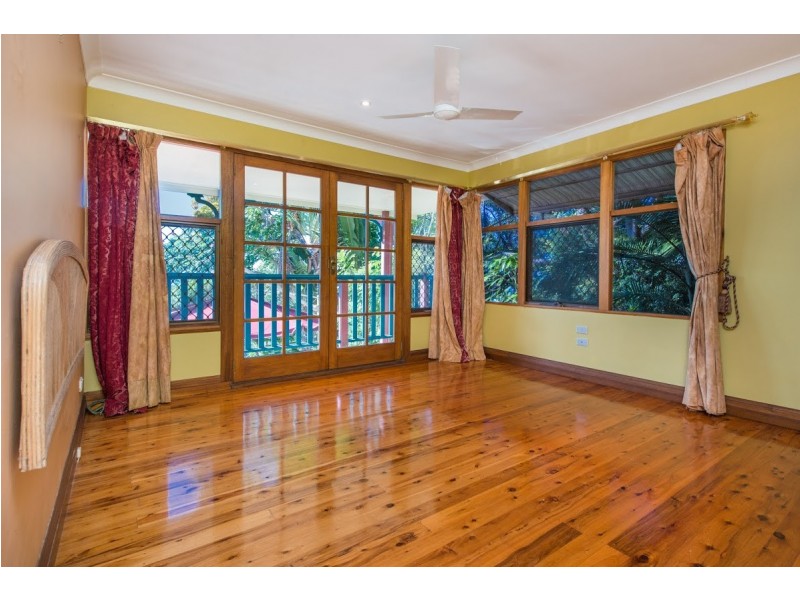 30 Mount Street, Burleigh Heads QLD 4220