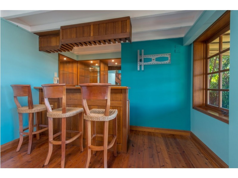 30 Mount Street, Burleigh Heads QLD 4220