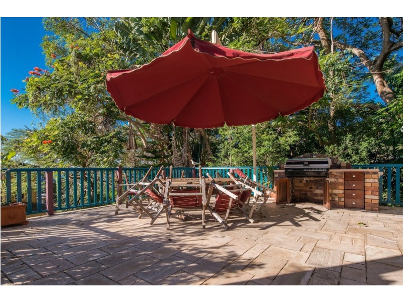 30 Mount Street, Burleigh Heads QLD 4220