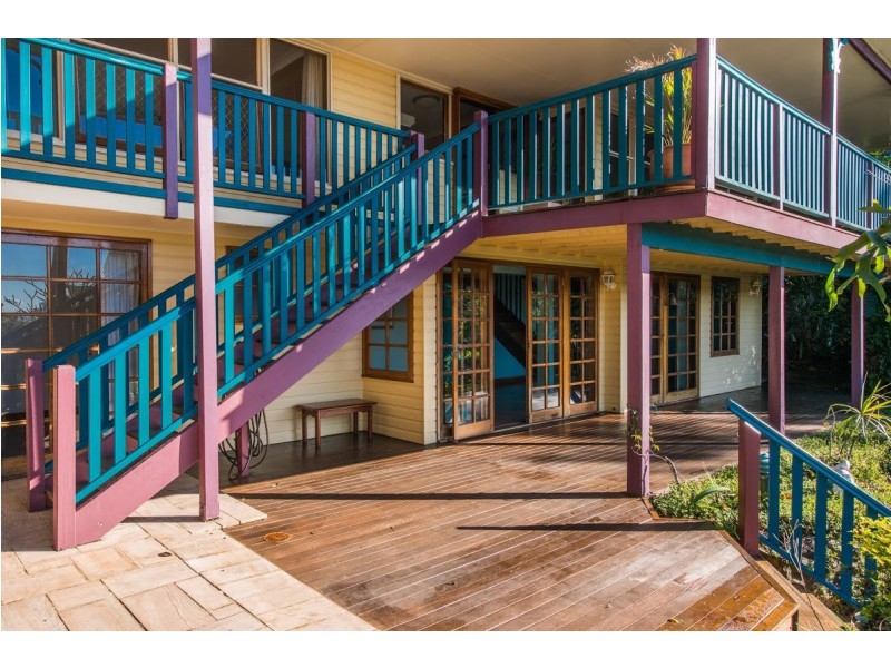 30 Mount Street, Burleigh Heads QLD 4220