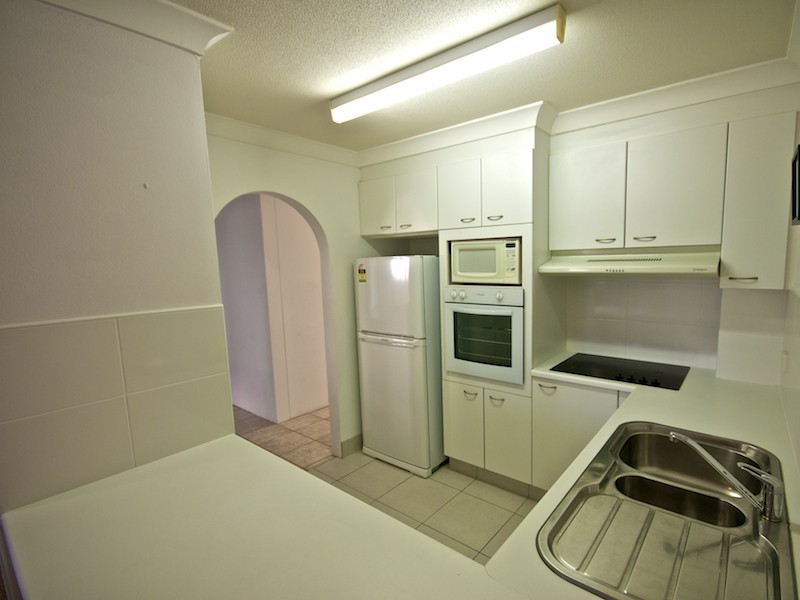 7/136 The Esplanade, Burleigh Heads QLD 4220