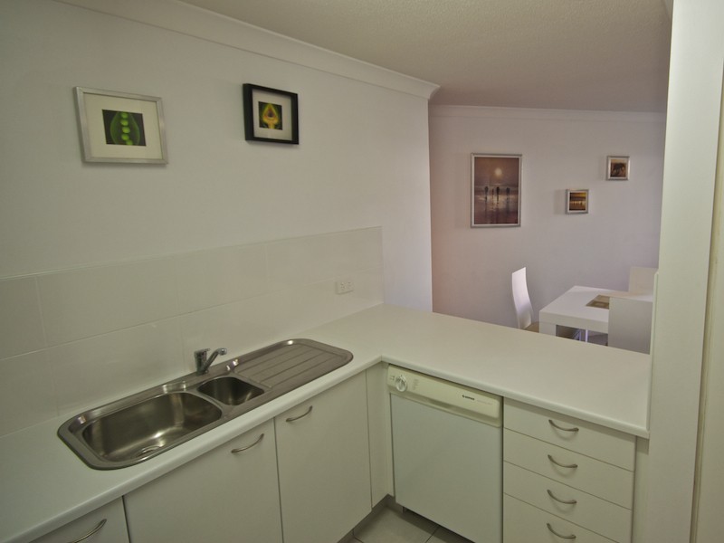 7/136 The Esplanade, Burleigh Heads QLD 4220