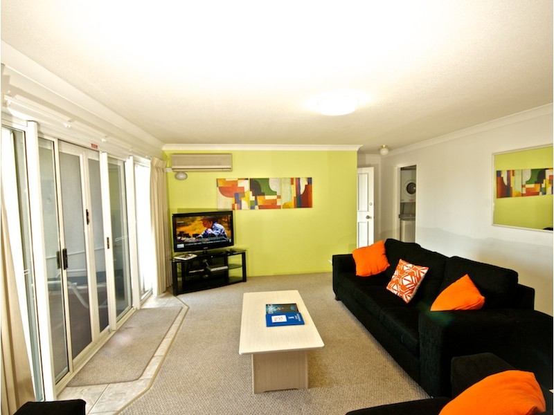 7/136 The Esplanade, Burleigh Heads QLD 4220