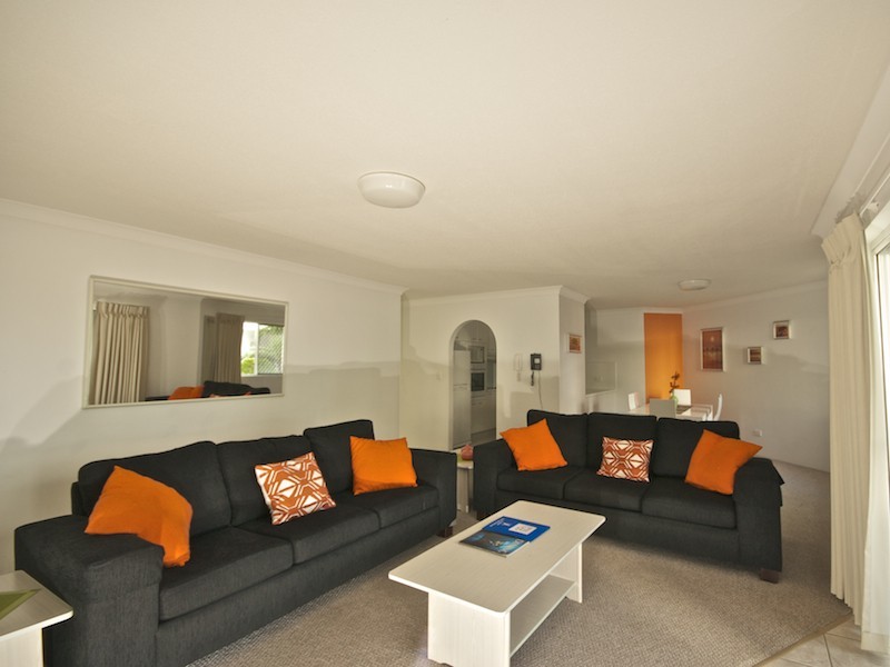 7/136 The Esplanade, Burleigh Heads QLD 4220