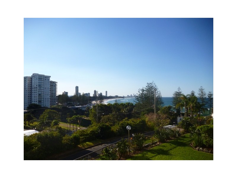 4/45 Hayle Street, Burleigh Heads QLD 4220