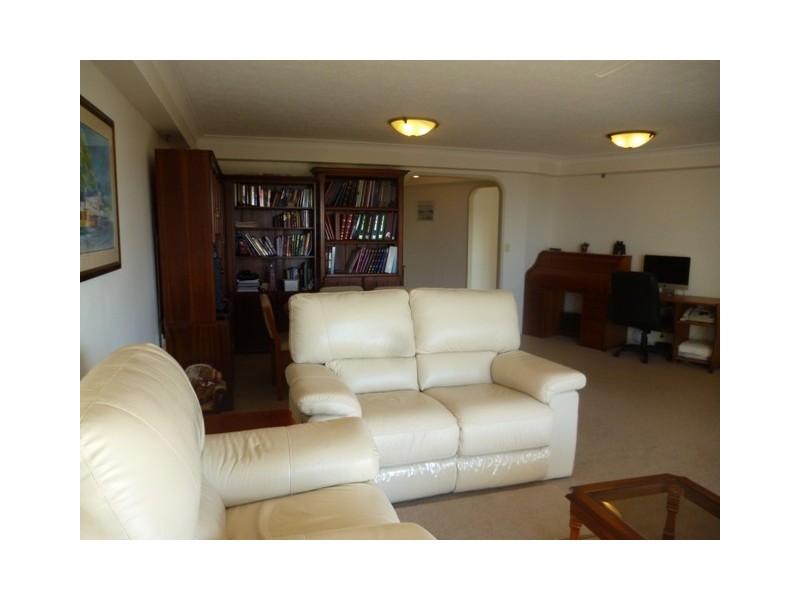 4/45 Hayle Street, Burleigh Heads QLD 4220